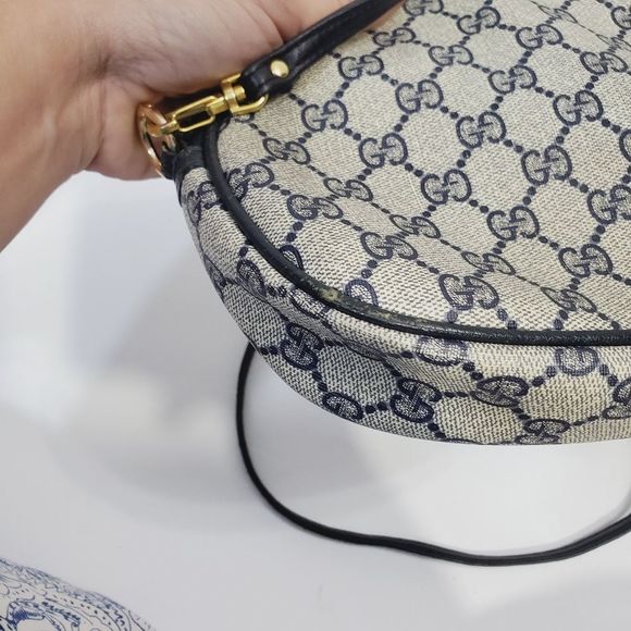 Gucci Authentic Vintage GG monogram PVC leather crossbody pouch bag - Picture 9 of 16